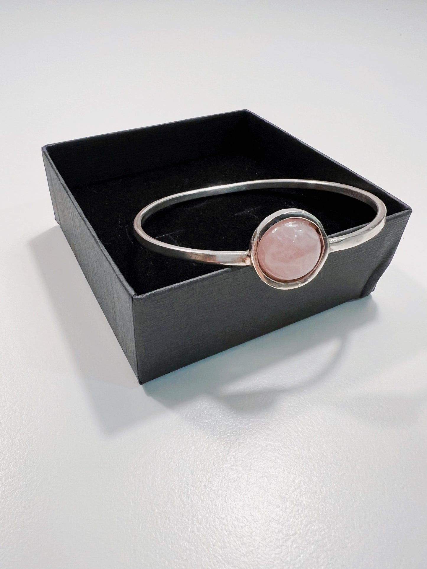 PULSERA  CUARZO ROSA  Y PLATA -TOGETHER