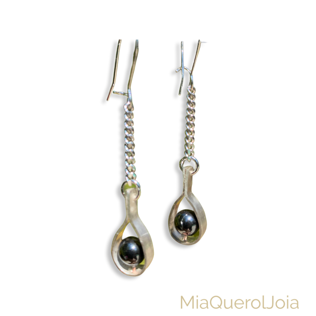 ARRACADES PLATA LLARGS AMB HEMATITE NEGRE