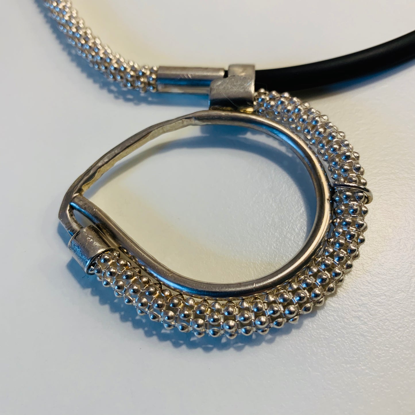 COLLAR PLATA Y CAUCHO - SNAKE CHAIN