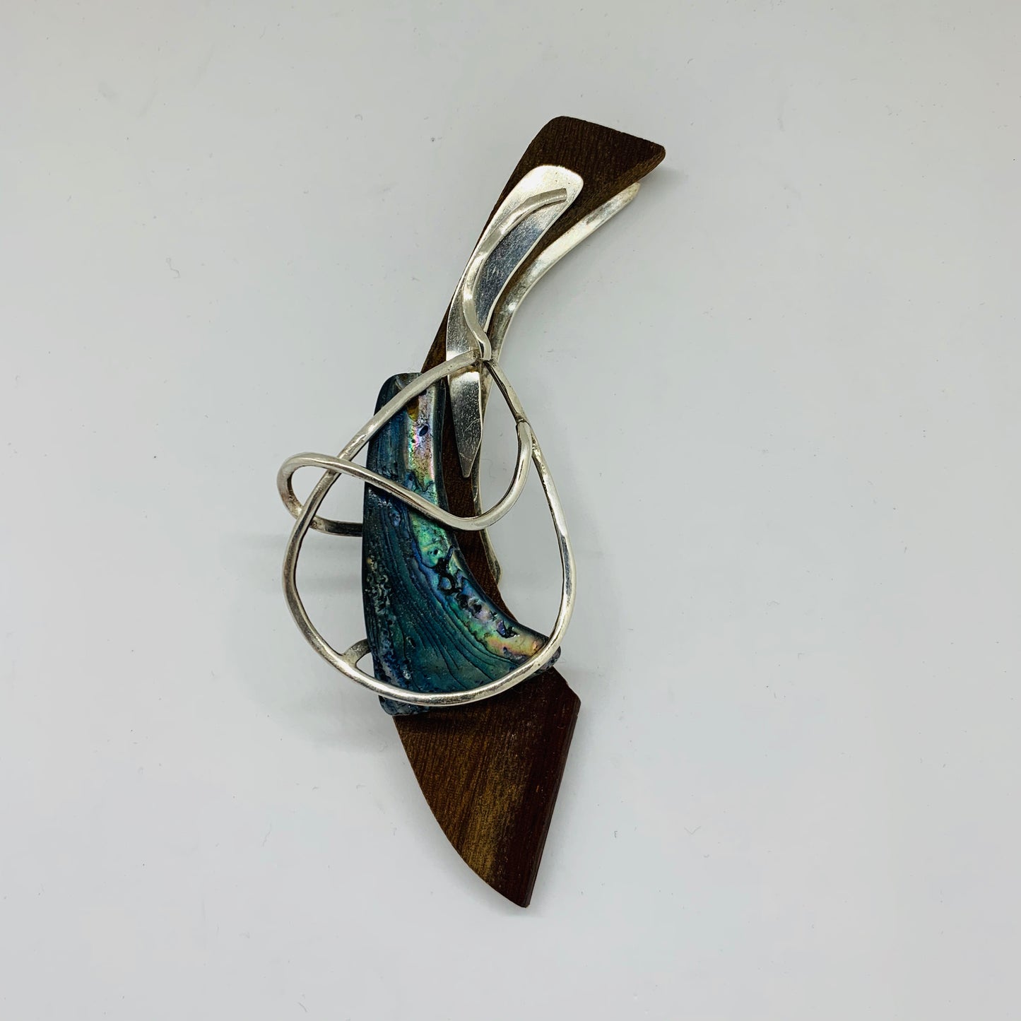 BROCHE PAUA SHELL Y PLATA - JOYERÍA CONTEMPORÁNEA - MIA QUEROL JOIA