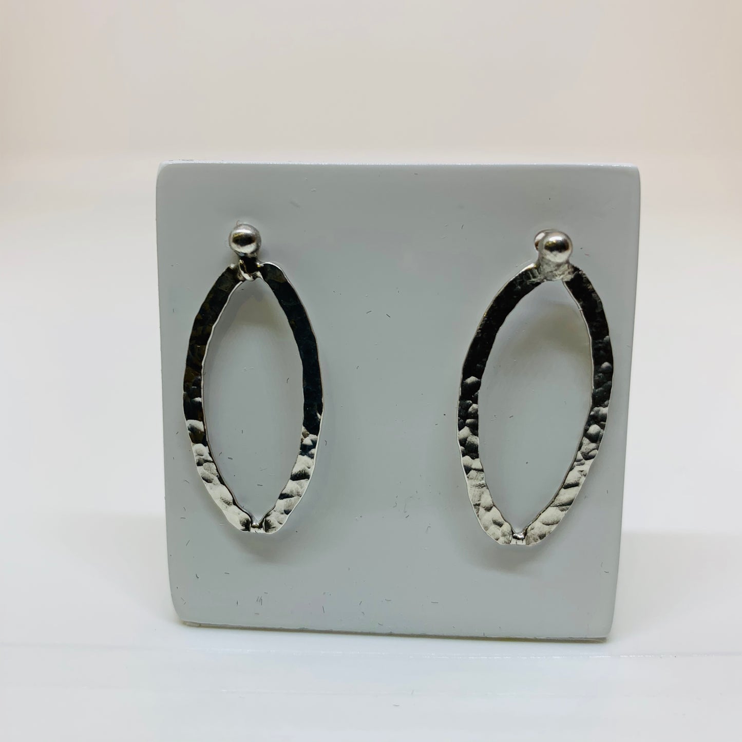 PENDIENTES PLATA OVAL SIMPLE